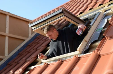 Pose de fenêtres de toit Velux à Silvareccio